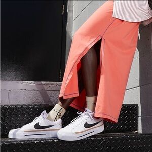 NIKE COURT LEGACY LIFTED